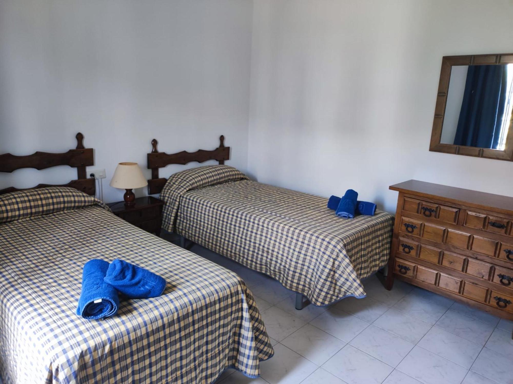 Hacienda 19 Menyber Apartment เนร์คา ภายนอก รูปภาพ